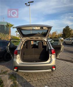 ميتسوبيشي اوتلاندر